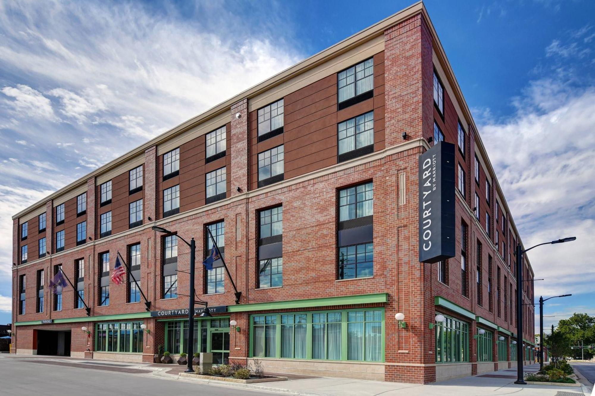 Courtyard By Marriott Manhattan Aggieville Dış mekan fotoğraf