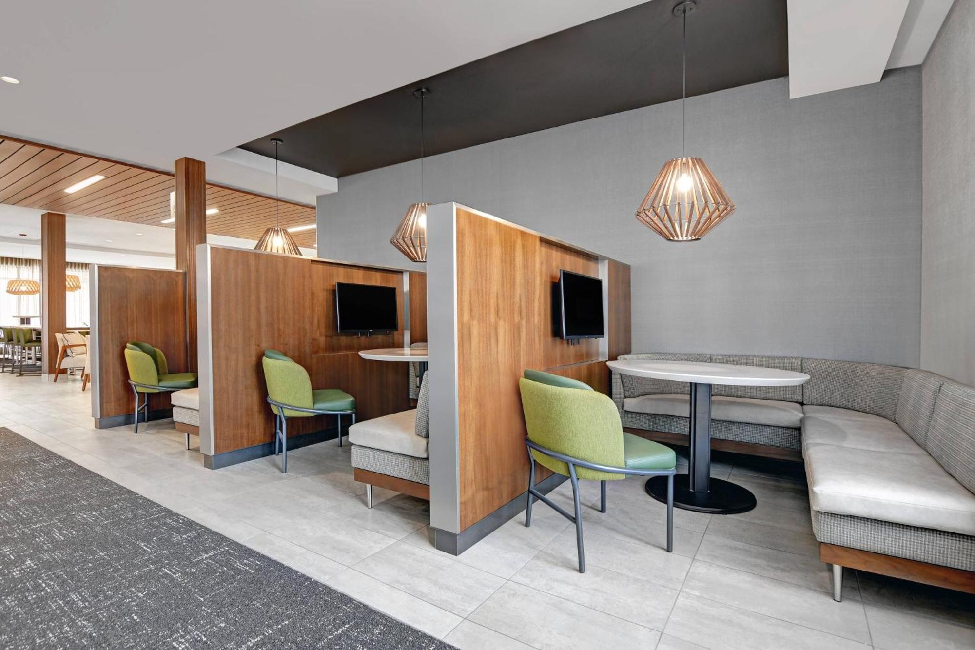 Courtyard By Marriott Manhattan Aggieville Dış mekan fotoğraf