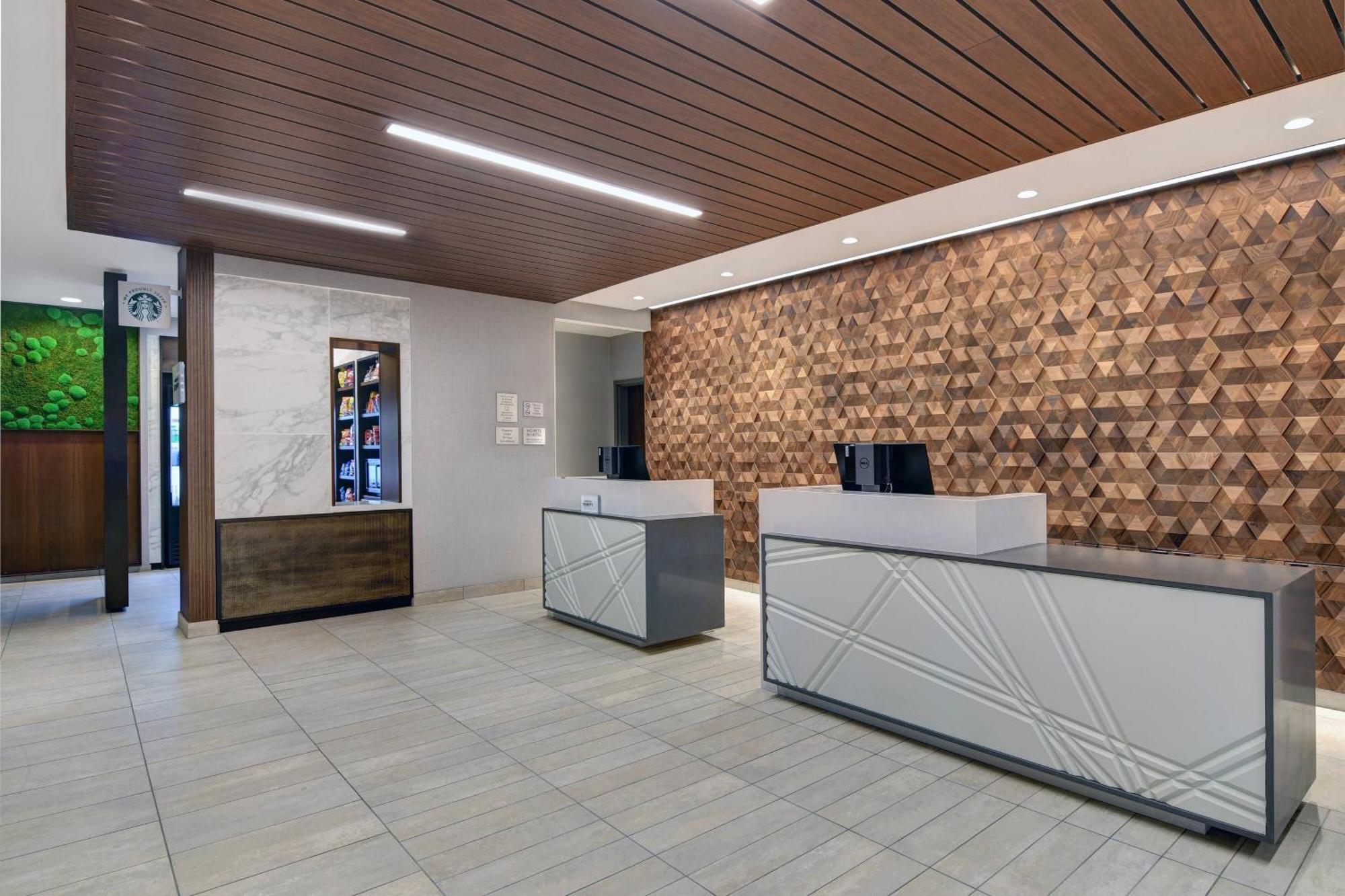 Courtyard By Marriott Manhattan Aggieville Dış mekan fotoğraf