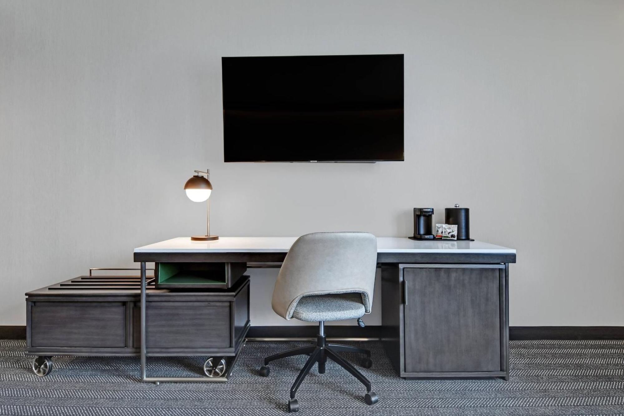 Courtyard By Marriott Manhattan Aggieville Dış mekan fotoğraf