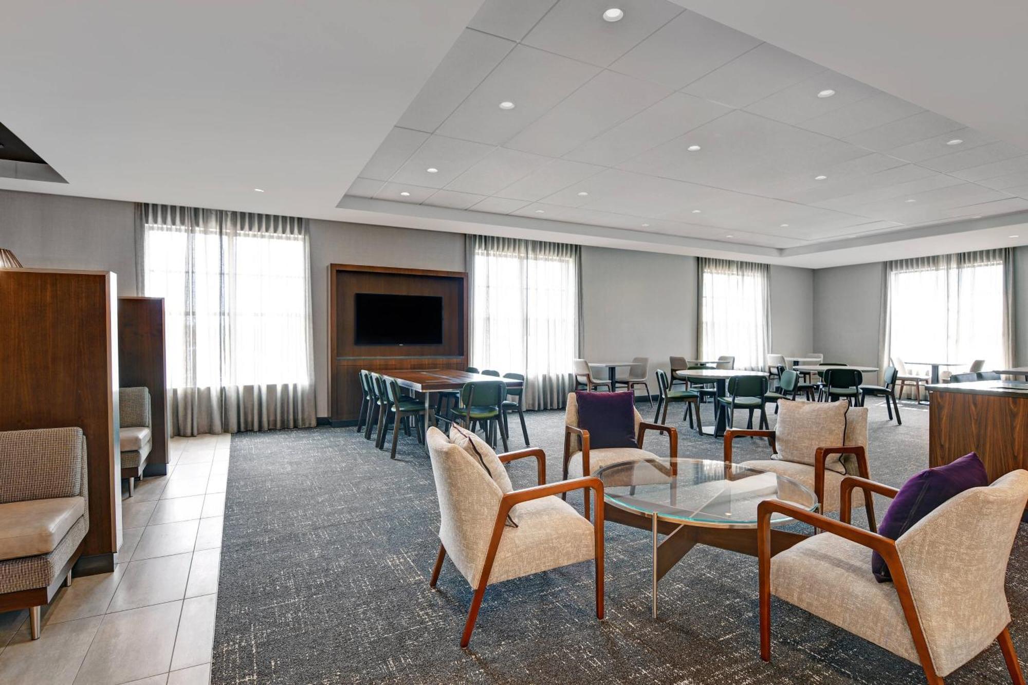 Courtyard By Marriott Manhattan Aggieville Dış mekan fotoğraf