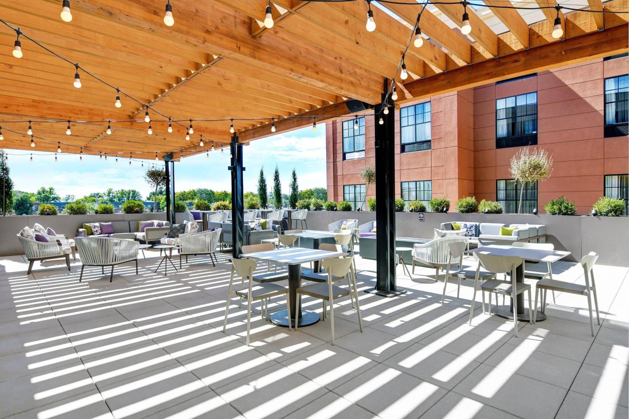 Courtyard By Marriott Manhattan Aggieville Dış mekan fotoğraf