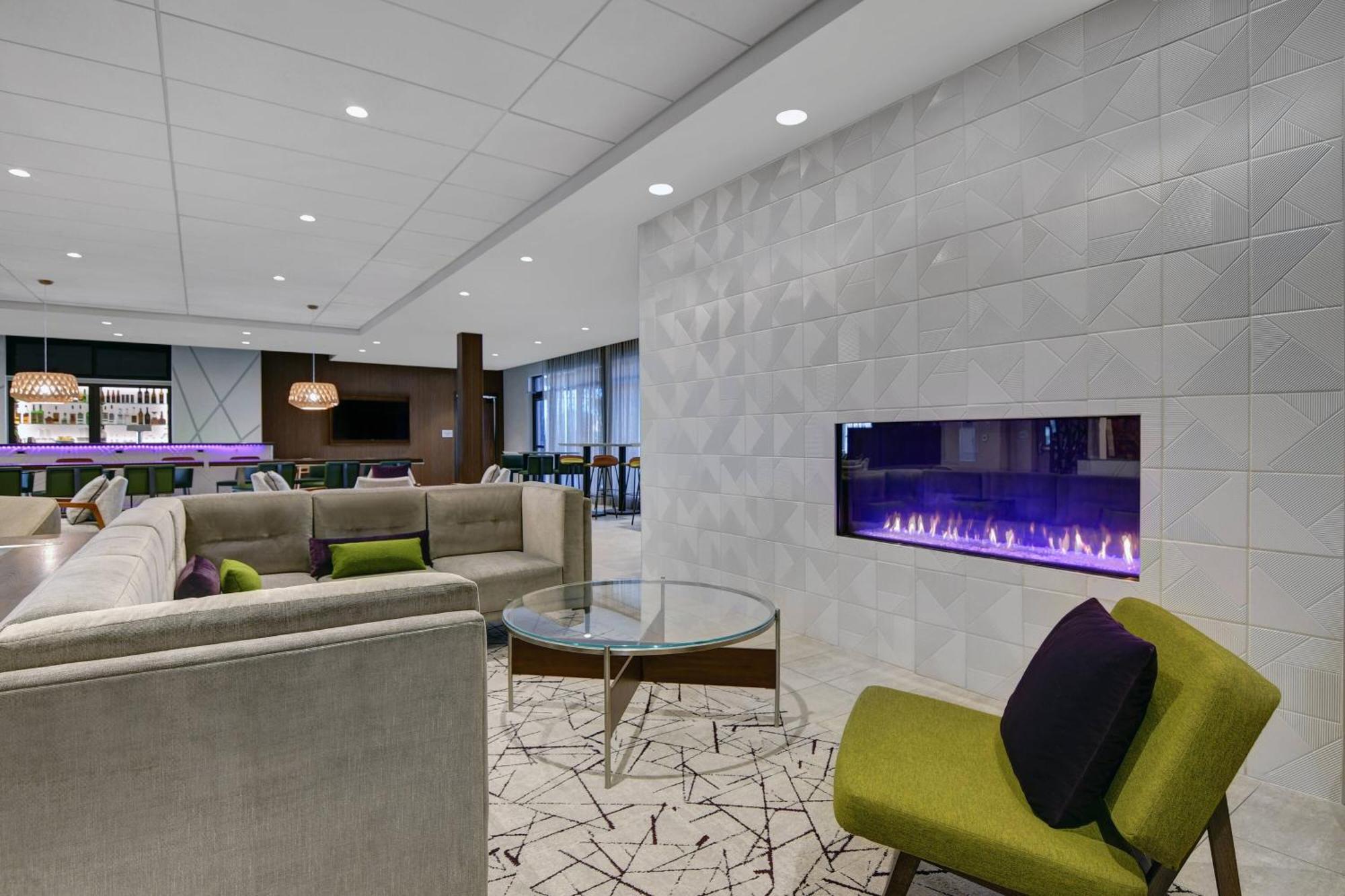 Courtyard By Marriott Manhattan Aggieville Dış mekan fotoğraf